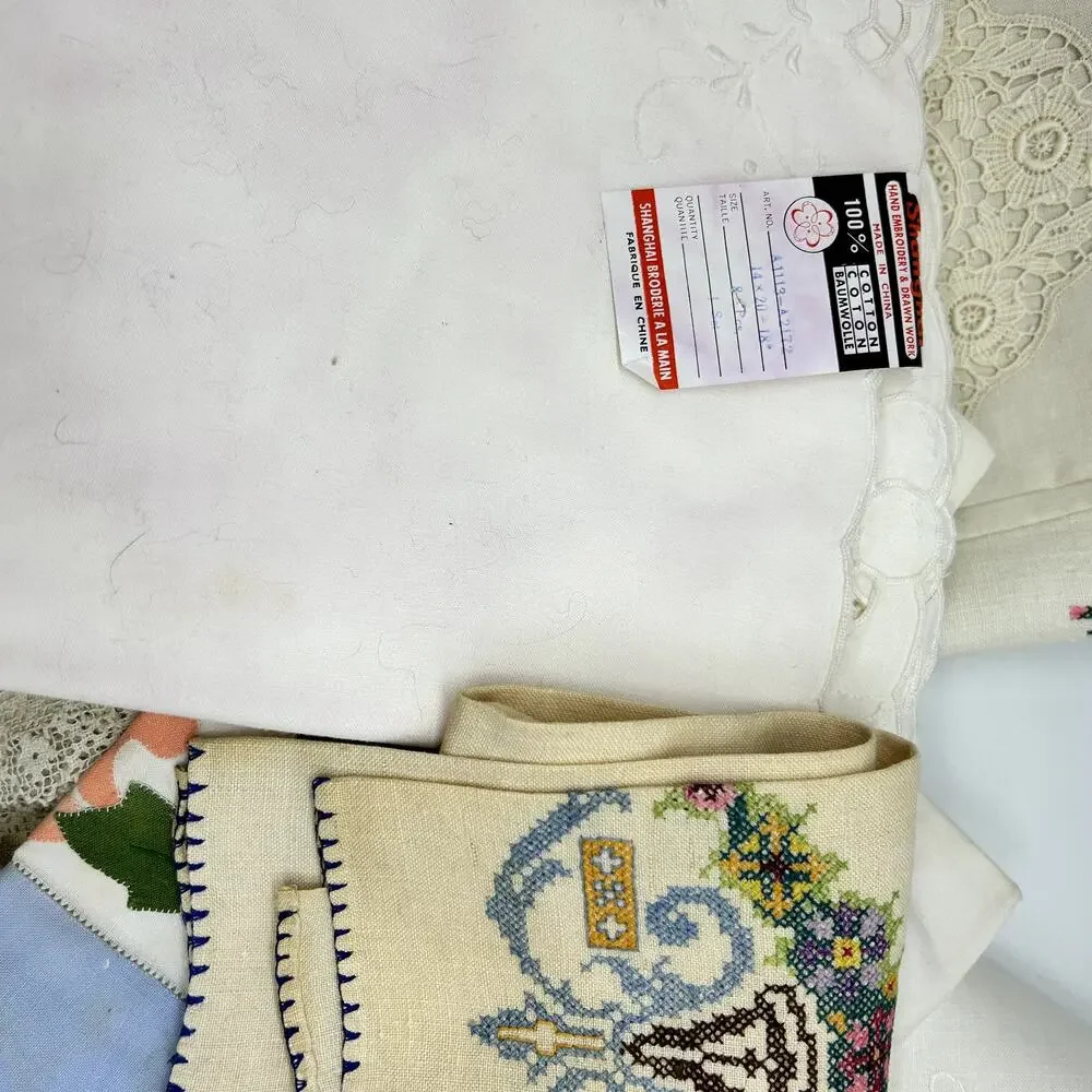 Vintage Table Linens Lot Stained Upcycling Napkins Placemats Floral Embroidered